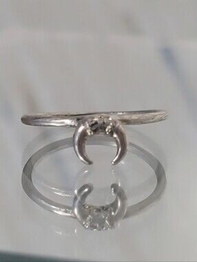Ring | Silver-Colored | Crescent Moon | Size 7